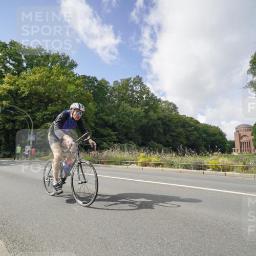 14.09.2025 - Stadtparktriathlon Michael Burmester http://msf.ph/oto/8894342 14.09.2025 12:18:38 Radfahren 1085, 1132, 1139, 1176, 1218, 1260, 1304 meine-sportfotos.de