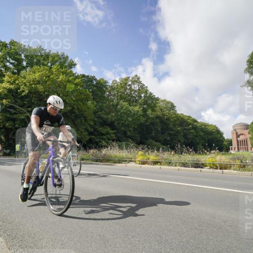 14.09.2025 - Stadtparktriathlon Michael Burmester http://msf.ph/oto/8894368 14.09.2025 12:19:46 Radfahren 1117, 1128, 1146, 1157, 1223, 1242, 1252, 1286, 1296 meine-sportfotos.de