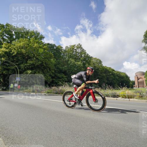14.09.2025 - Stadtparktriathlon Michael Burmester http://msf.ph/oto/8894378 14.09.2025 12:20:37 Radfahren 1137, 1142, 1171, 1188, 1244 meine-sportfotos.de
