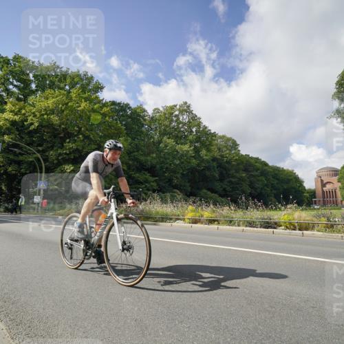 14.09.2025 - Stadtparktriathlon Michael Burmester http://msf.ph/oto/8894381 14.09.2025 12:20:42 Radfahren 1137, 1142, 1171, 1188, 1244 meine-sportfotos.de