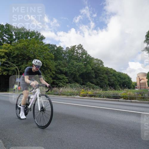 14.09.2025 - Stadtparktriathlon Michael Burmester http://msf.ph/oto/8894385 14.09.2025 12:21:04 Radfahren 1168, 1204, 1264, 1291, 1316, 1319 meine-sportfotos.de