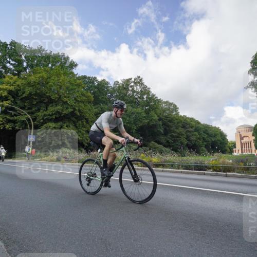 14.09.2025 - Stadtparktriathlon Michael Burmester http://msf.ph/oto/8894390 14.09.2025 12:21:13 Radfahren 1122, 1151, 1168, 1197, 1204, 1213, 1258, 1291, 1312, 1315, 1319 meine-sportfotos.de