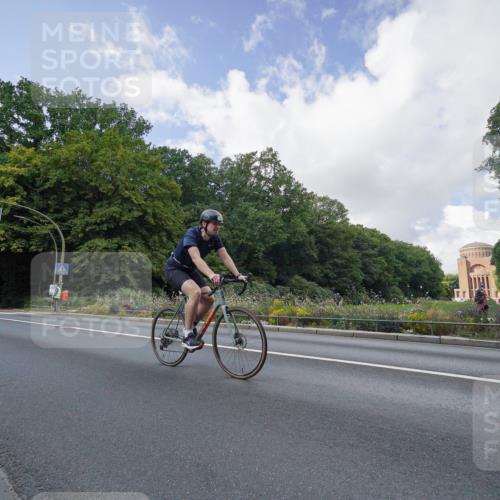 14.09.2025 - Stadtparktriathlon Michael Burmester http://msf.ph/oto/8894403 14.09.2025 12:21:26 Radfahren 1094, 1134, 1151, 1183, 1213, 1248, 1293, 1299, 1315 meine-sportfotos.de