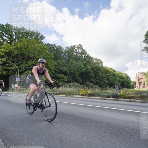 14.09.2025 - Stadtparktriathlon Michael Burmester http://msf.ph/oto/8894421 14.09.2025 12:21:57 Radfahren 1145, 1162, 1186, 1237, 1241 meine-sportfotos.de