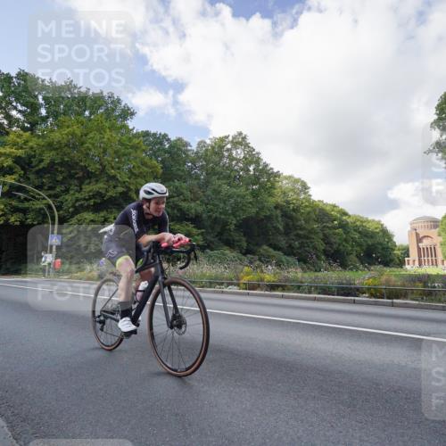 14.09.2025 - Stadtparktriathlon Michael Burmester http://msf.ph/oto/8894432 14.09.2025 12:22:22 Radfahren 1199, 1214, 1251, 1292, 1321 meine-sportfotos.de
