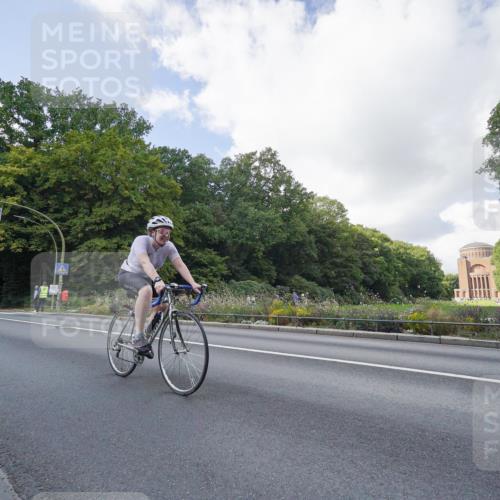 14.09.2025 - Stadtparktriathlon Michael Burmester http://msf.ph/oto/8894437 14.09.2025 12:22:32 Radfahren 1164, 1199, 1222, 1278, 1290, 1298 meine-sportfotos.de