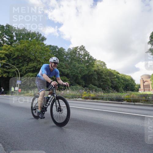 14.09.2025 - Stadtparktriathlon Michael Burmester http://msf.ph/oto/8894439 14.09.2025 12:22:35 Radfahren 1164, 1199, 1222, 1232, 1278, 1290, 1298 meine-sportfotos.de