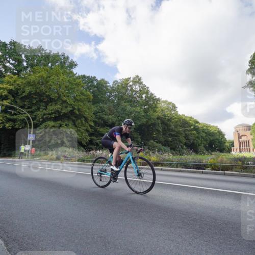 14.09.2025 - Stadtparktriathlon Michael Burmester http://msf.ph/oto/8894443 14.09.2025 12:22:38 Radfahren 1164, 1184, 1194, 1222, 1232, 1263, 1290, 1298 meine-sportfotos.de