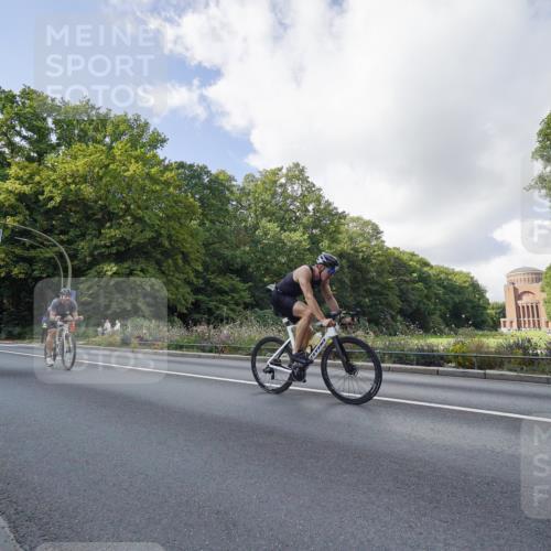 14.09.2025 - Stadtparktriathlon Michael Burmester http://msf.ph/oto/8894445 14.09.2025 12:22:46 Radfahren 1184, 1192, 1194, 1228, 1232, 1254, 1263, 1279, 1289, 1311 meine-sportfotos.de