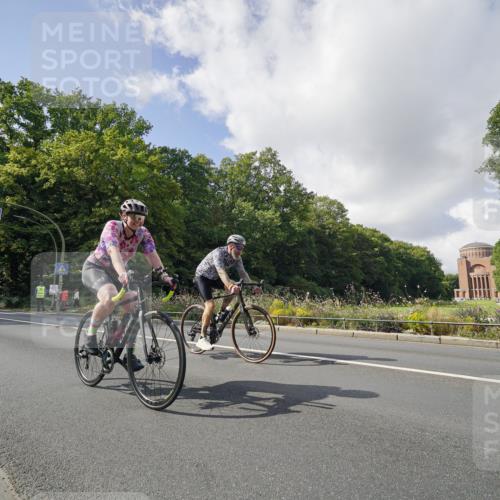 14.09.2025 - Stadtparktriathlon Michael Burmester http://msf.ph/oto/8894448 14.09.2025 12:22:49 Radfahren 1184, 1192, 1194, 1228, 1232, 1254, 1263, 1279, 1285, 1289, 1311 meine-sportfotos.de