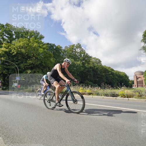 14.09.2025 - Stadtparktriathlon Michael Burmester http://msf.ph/oto/8894464 14.09.2025 12:23:29 Radfahren 1129, 1152, 1172, 1203, 1211, 1231, 1268, 1272, 1275, 1294 meine-sportfotos.de