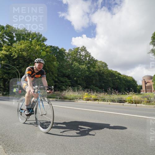 14.09.2025 - Stadtparktriathlon Michael Burmester http://msf.ph/oto/8894482 14.09.2025 12:24:43 Radfahren 1158, 1205, 1210, 1239 meine-sportfotos.de