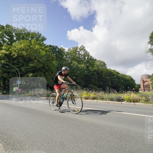 14.09.2025 - Stadtparktriathlon Michael Burmester http://msf.ph/oto/8894500 14.09.2025 12:25:09 Radfahren 1150, 1163, 1182, 1187, 1208, 1255, 1307 meine-sportfotos.de