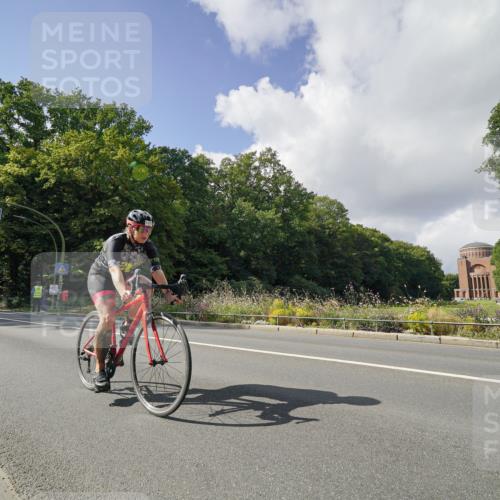 14.09.2025 - Stadtparktriathlon Michael Burmester http://msf.ph/oto/8894506 14.09.2025 12:25:16 Radfahren 1148, 1163, 1208, 1255, 1307 meine-sportfotos.de