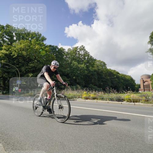 14.09.2025 - Stadtparktriathlon Michael Burmester http://msf.ph/oto/8894508 14.09.2025 12:25:22 Radfahren 1139, 1148, 1224, 1255 meine-sportfotos.de