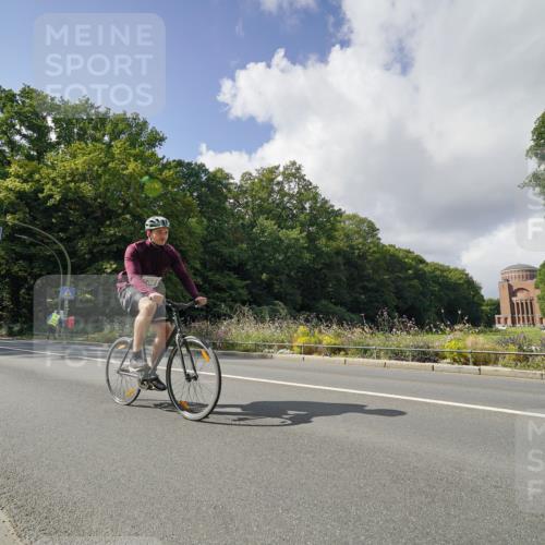 14.09.2025 - Stadtparktriathlon Michael Burmester http://msf.ph/oto/8894516 14.09.2025 12:25:39 Radfahren 1081, 1141, 1144, 1229, 1274, 1300 meine-sportfotos.de