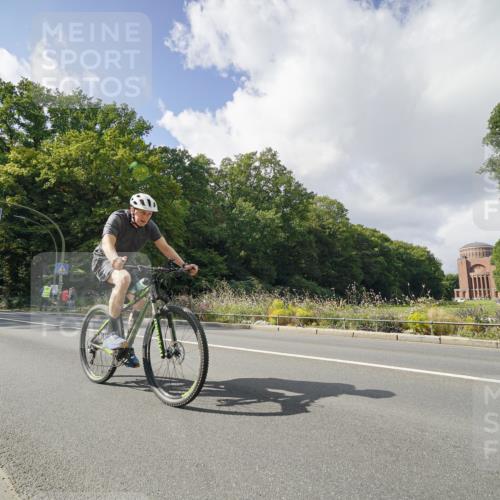 14.09.2025 - Stadtparktriathlon Michael Burmester http://msf.ph/oto/8894535 14.09.2025 12:26:18 Radfahren 1126, 1220 meine-sportfotos.de