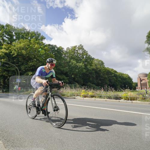 14.09.2025 - Stadtparktriathlon Michael Burmester http://msf.ph/oto/8894540 14.09.2025 12:26:48 Radfahren 1128, 1160, 1280, 1314 meine-sportfotos.de