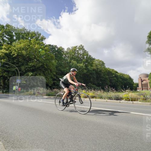14.09.2025 - Stadtparktriathlon Michael Burmester http://msf.ph/oto/8894550 14.09.2025 12:27:05 Radfahren 1218, 1250, 1303 meine-sportfotos.de