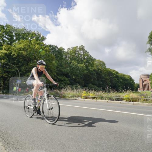 14.09.2025 - Stadtparktriathlon Michael Burmester http://msf.ph/oto/8894551 14.09.2025 12:27:15 Radfahren 1176, 1242, 1267 meine-sportfotos.de
