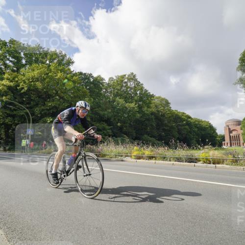 14.09.2025 - Stadtparktriathlon Michael Burmester http://msf.ph/oto/8894554 14.09.2025 12:27:20 Radfahren 1146, 1176, 1217, 1242, 1267 meine-sportfotos.de