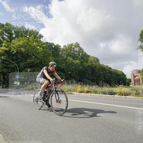 14.09.2025 - Stadtparktriathlon Michael Burmester http://msf.ph/oto/8894559 14.09.2025 12:27:33 Radfahren 1155, 1200, 1215, 1223, 1252 meine-sportfotos.de