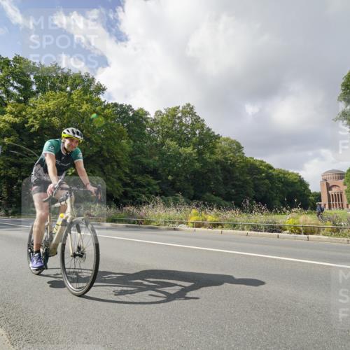 14.09.2025 - Stadtparktriathlon Michael Burmester http://msf.ph/oto/8894562 14.09.2025 12:27:35 Radfahren 1155, 1200, 1215, 1223, 1252, 1296 meine-sportfotos.de