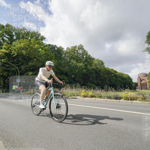 14.09.2025 - Stadtparktriathlon Michael Burmester http://msf.ph/oto/8894565 14.09.2025 12:27:42 Radfahren 1252, 1286, 1296 meine-sportfotos.de