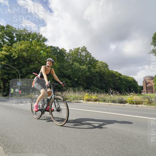 14.09.2025 - Stadtparktriathlon Michael Burmester http://msf.ph/oto/8894566 14.09.2025 12:27:47 Radfahren 1175, 1286, 1296 meine-sportfotos.de