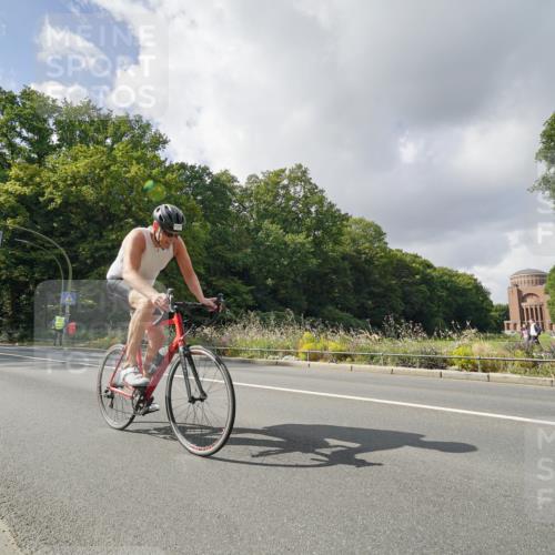14.09.2025 - Stadtparktriathlon Michael Burmester http://msf.ph/oto/8894576 14.09.2025 12:28:11 Radfahren 1147, 1171, 1244, 1256, 1283 meine-sportfotos.de