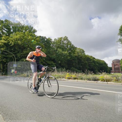 14.09.2025 - Stadtparktriathlon Michael Burmester http://msf.ph/oto/8894587 14.09.2025 12:28:56 Radfahren 1142, 1151, 1213, 1264, 1315 meine-sportfotos.de