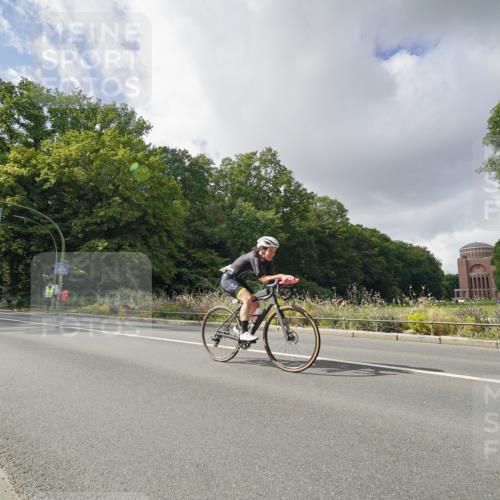 14.09.2025 - Stadtparktriathlon Michael Burmester http://msf.ph/oto/8894598 14.09.2025 12:29:13 Radfahren 1257, 1292, 1293, 1319 meine-sportfotos.de
