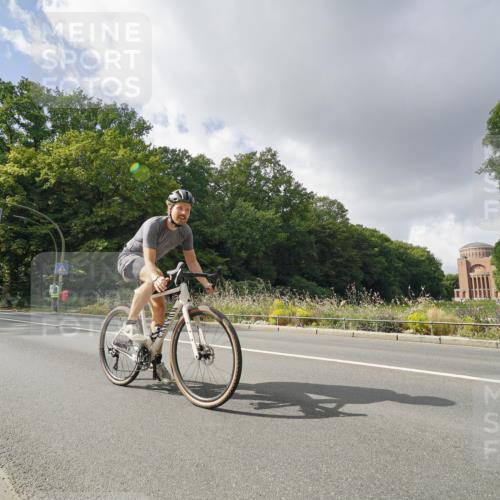 14.09.2025 - Stadtparktriathlon Michael Burmester http://msf.ph/oto/8894621 14.09.2025 12:30:19 Radfahren 1145, 1184 meine-sportfotos.de