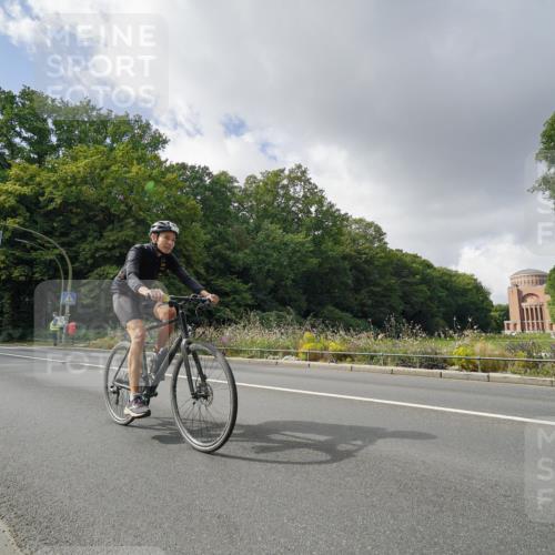 14.09.2025 - Stadtparktriathlon Michael Burmester http://msf.ph/oto/8894624 14.09.2025 12:30:32 Radfahren 1199, 1290, 1312 meine-sportfotos.de