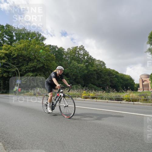 14.09.2025 - Stadtparktriathlon Michael Burmester http://msf.ph/oto/8894626 14.09.2025 12:30:35 Radfahren 1199, 1290, 1312 meine-sportfotos.de