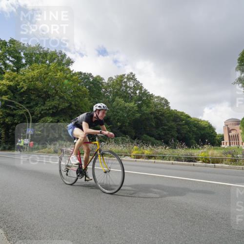 14.09.2025 - Stadtparktriathlon Michael Burmester http://msf.ph/oto/8894627 14.09.2025 12:30:40 Radfahren 1152, 1199, 1231, 1312 meine-sportfotos.de