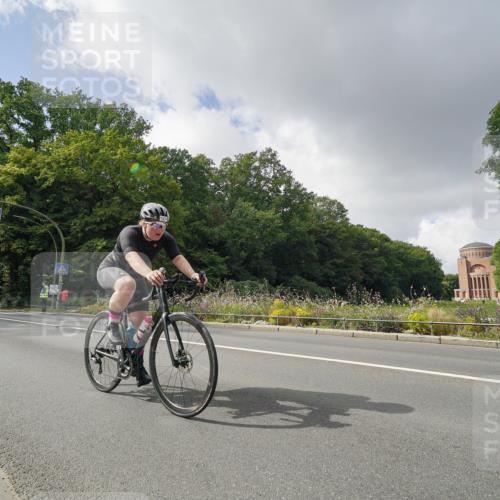 14.09.2025 - Stadtparktriathlon Michael Burmester http://msf.ph/oto/8894628 14.09.2025 12:30:45 Radfahren 1152, 1199, 1231, 1251, 1263, 1321 meine-sportfotos.de