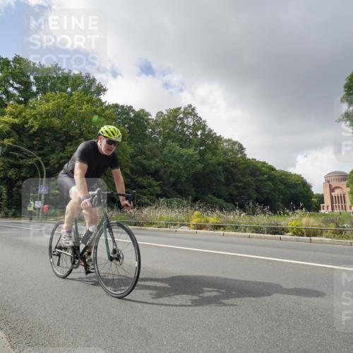 14.09.2025 - Stadtparktriathlon Michael Burmester http://msf.ph/oto/8894630 14.09.2025 12:30:47 Radfahren 1152, 1231, 1251, 1263, 1288, 1321 meine-sportfotos.de