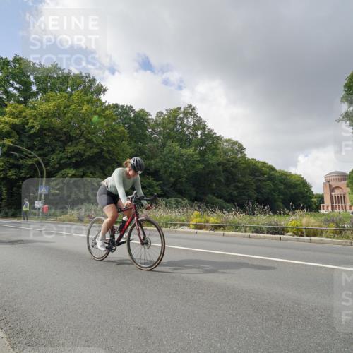 14.09.2025 - Stadtparktriathlon Michael Burmester http://msf.ph/oto/8894631 14.09.2025 12:30:51 Radfahren 1152, 1231, 1237, 1251, 1263, 1278, 1288, 1321 meine-sportfotos.de