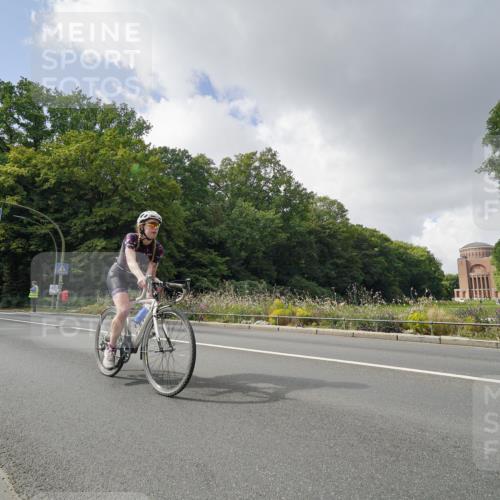 14.09.2025 - Stadtparktriathlon Michael Burmester http://msf.ph/oto/8894635 14.09.2025 12:30:55 Radfahren 1237, 1251, 1263, 1278, 1288, 1295, 1321 meine-sportfotos.de