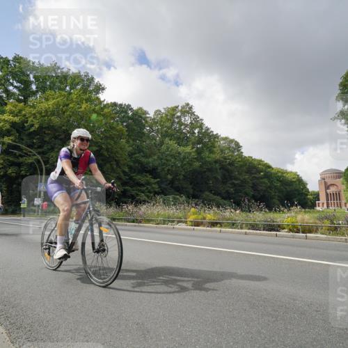 14.09.2025 - Stadtparktriathlon Michael Burmester http://msf.ph/oto/8894636 14.09.2025 12:30:56 Radfahren 1237, 1251, 1263, 1278, 1288, 1295, 1321 meine-sportfotos.de