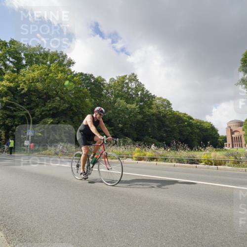 14.09.2025 - Stadtparktriathlon Michael Burmester http://msf.ph/oto/8894642 14.09.2025 12:31:11 Radfahren 1214, 1277 meine-sportfotos.de