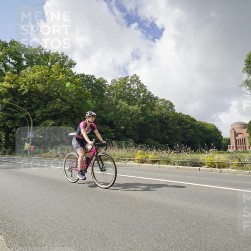 14.09.2025 - Stadtparktriathlon Michael Burmester http://msf.ph/oto/8894655 14.09.2025 12:32:04 Radfahren 1228, 1268, 1301 meine-sportfotos.de