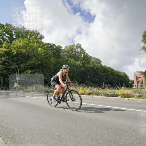 14.09.2025 - Stadtparktriathlon Michael Burmester http://msf.ph/oto/8894657 14.09.2025 12:32:06 Radfahren 1228, 1268, 1301 meine-sportfotos.de