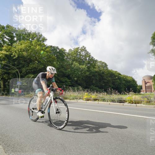 14.09.2025 - Stadtparktriathlon Michael Burmester http://msf.ph/oto/8894660 14.09.2025 12:32:16 Radfahren 1268, 1272, 1317 meine-sportfotos.de