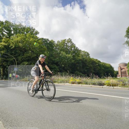 14.09.2025 - Stadtparktriathlon Michael Burmester http://msf.ph/oto/8894695 14.09.2025 12:33:53 Radfahren 1208, 1246, 1260, 1276, 1297, 1304 meine-sportfotos.de