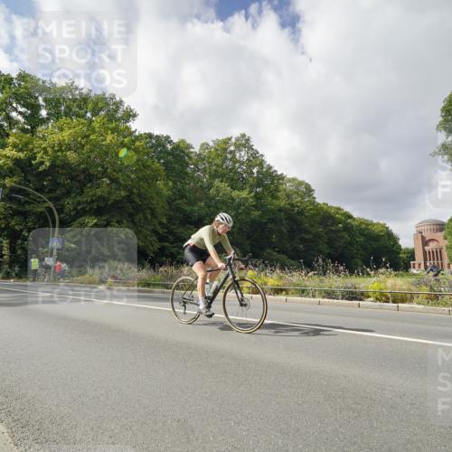 14.09.2025 - Stadtparktriathlon Michael Burmester http://msf.ph/oto/8894698 14.09.2025 12:33:55 Radfahren 1208, 1246, 1260, 1276, 1297, 1304 meine-sportfotos.de