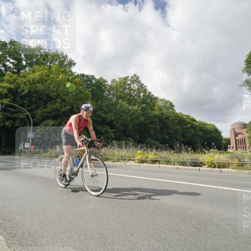 14.09.2025 - Stadtparktriathlon Michael Burmester http://msf.ph/oto/8894701 14.09.2025 12:34:01 Radfahren 1208, 1260, 1304 meine-sportfotos.de