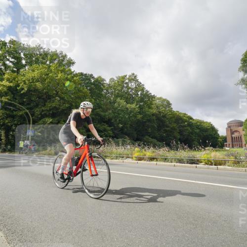 14.09.2025 - Stadtparktriathlon Michael Burmester http://msf.ph/oto/8894716 14.09.2025 12:34:51 Radfahren 1280, 1314, 1353, 1383, 1390 meine-sportfotos.de