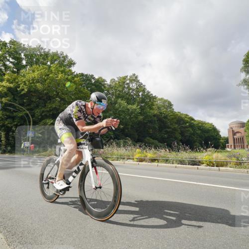 14.09.2025 - Stadtparktriathlon Michael Burmester http://msf.ph/oto/8894719 14.09.2025 12:34:55 Radfahren 1280, 1314, 1353 meine-sportfotos.de